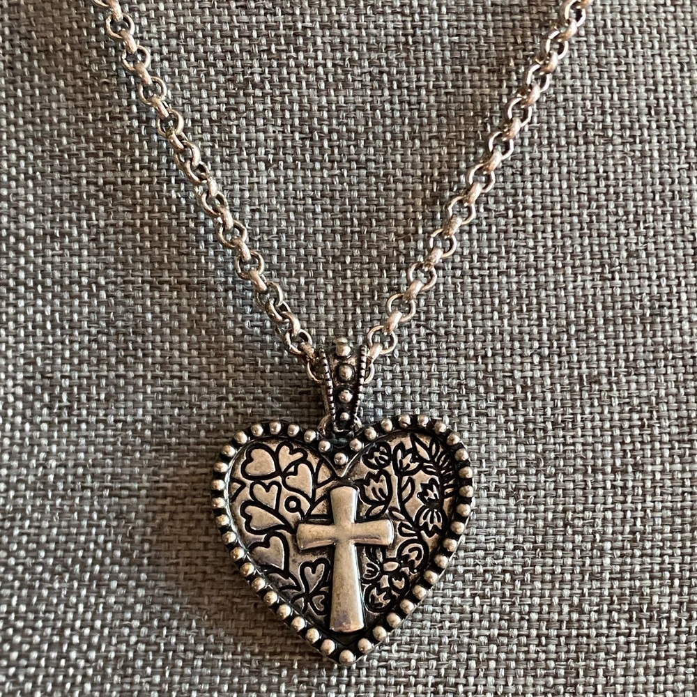 Juicy Couture Heart Cross Necklace Silver Tone 18” + 2” Extender Crown Tag